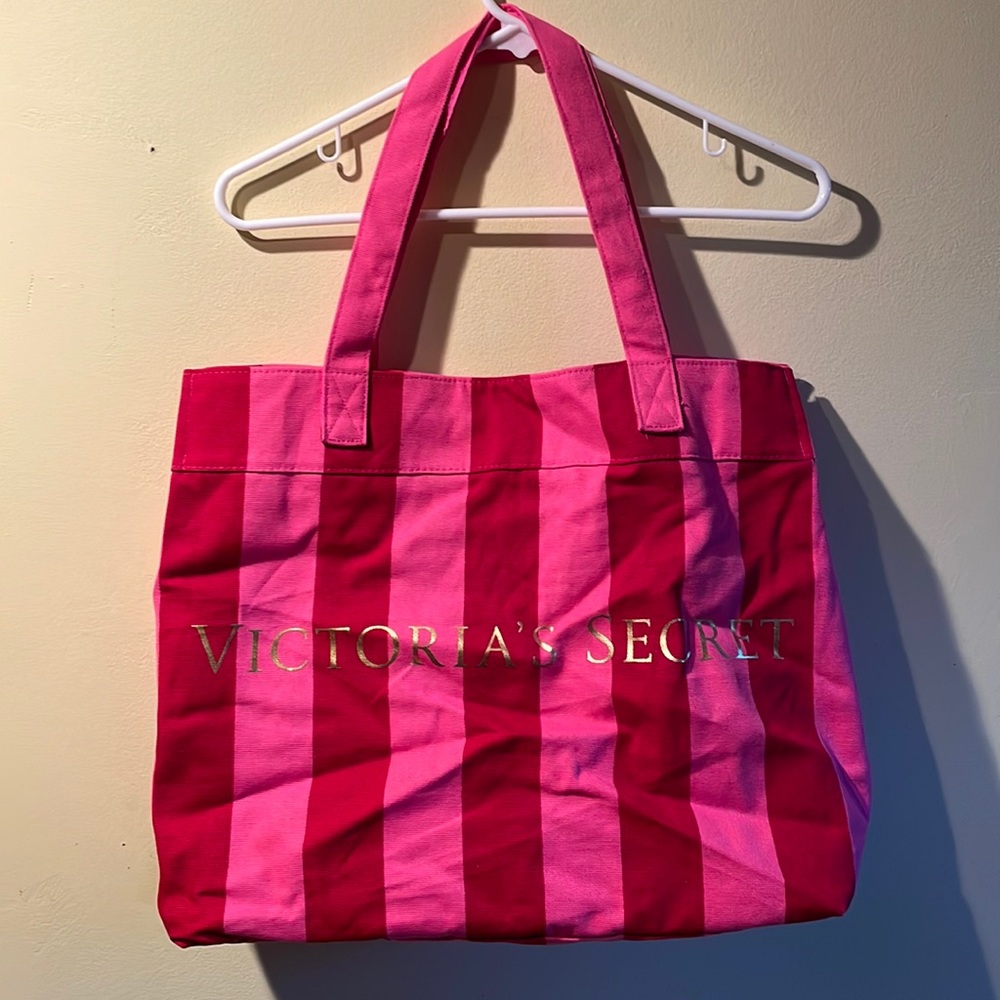 VS Tote